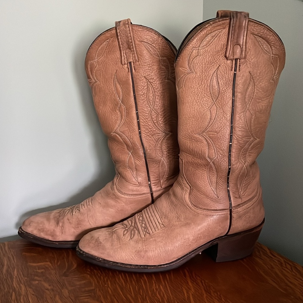 DAN POST BOOTS Women’s Size 11 - Men's size 9 1/2